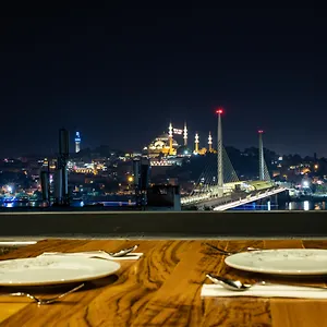 newgalatagrace.istanbul-turkeyhotels.com/